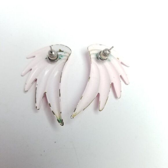 Vintage Pastel Pink Wing Shape Stud Earrings, Retro 80s Style Feathered - Picture 4 of 5